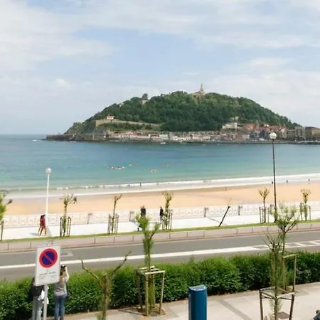 Apartamento Breathtaking Terrace Views In Luxury - By Www,sansebastianapartments,es